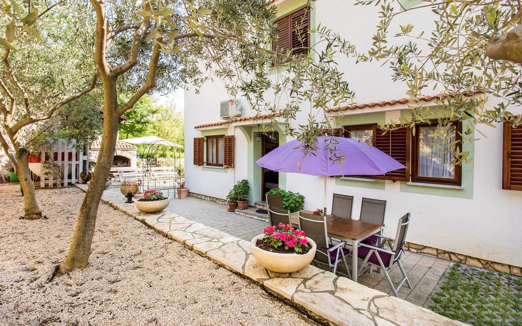Apartments Frgacic Baška Eksteriør bilde