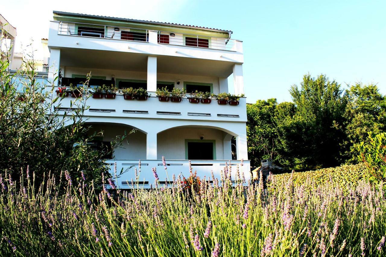 Apartments Frgacic Baška Eksteriør bilde