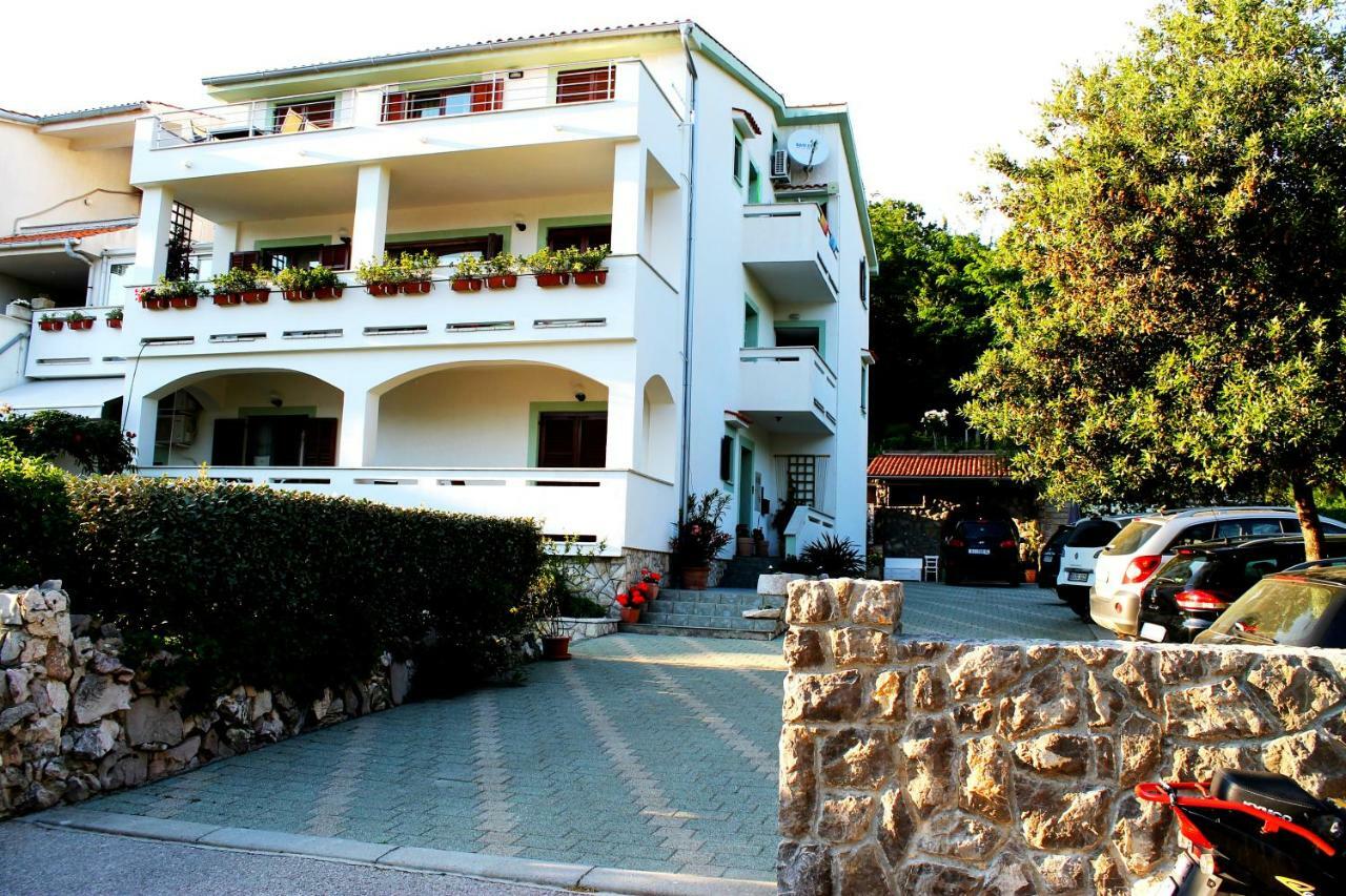 Apartments Frgacic Baška Eksteriør bilde