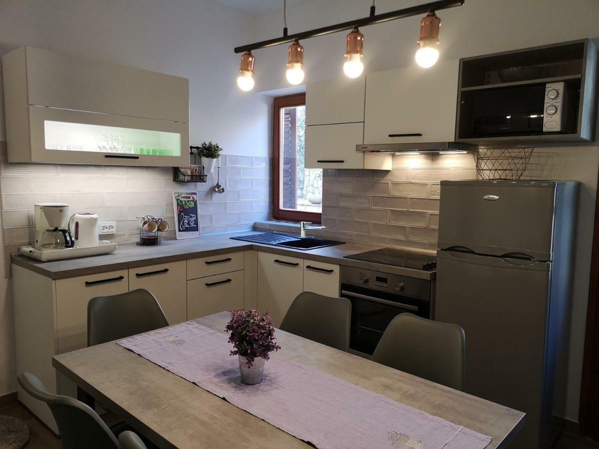Apartments Frgacic Baška Eksteriør bilde