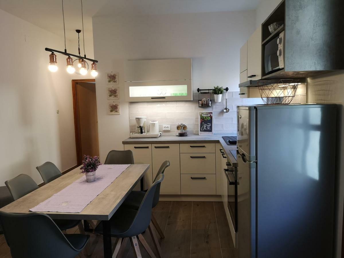 Apartments Frgacic Baška Eksteriør bilde